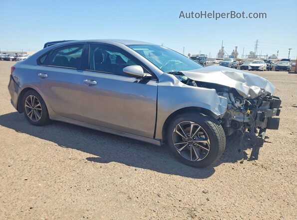 3KPF24AD1RE738505 2024 KIA FORTE Silver Delantero derecho