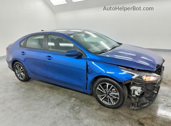 3KPF24AD1RE759368 2024 KIA FORTE Blue Przód prawy