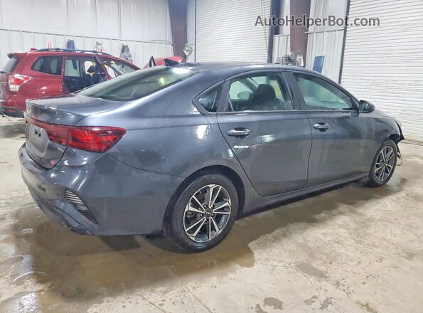 3KPF24AD1RE762304 2024 KIA FORTE Gray Trasero derecho