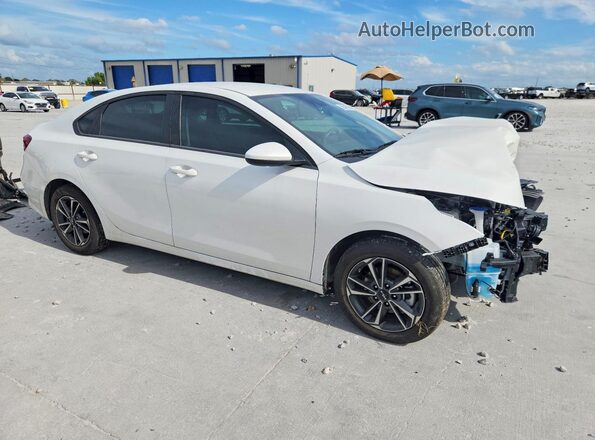 3KPF24AD1RE775649 2024 KIA FORTE White Передня права чверть