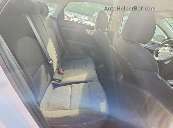 3KPF24AD1RE795836 2024 KIA FORTE White Հետևի նստատեղերի տեսք