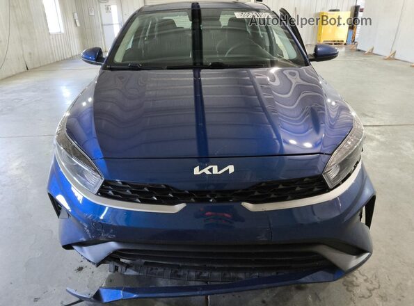 3KPF24AD1RE825451 2024 KIA FORTE Blue Vista interior de 360 grados