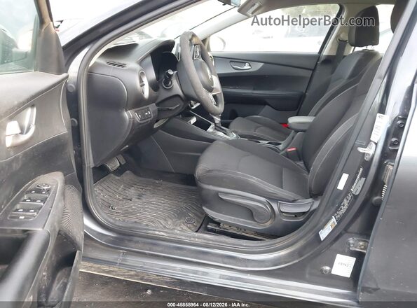 3KPF24AD2KE049126 2019 KIA FORTE Gray Widok wnętrza z przodu