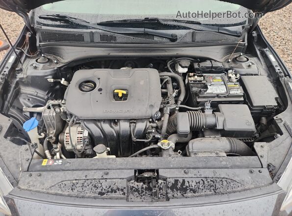 3KPF24AD2KE058294 2019 KIA FORTE Gray Widok wnętrza z tyłu