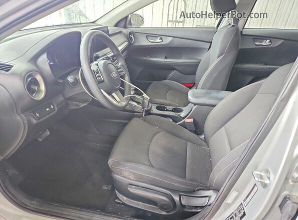 3KPF24AD2LE201391 2020 KIA FORTE Silver Widok wnętrza z przodu