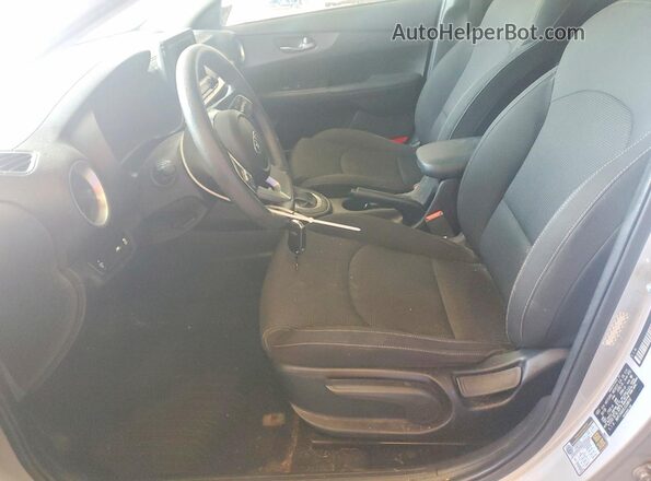 3KPF24AD2LE228610 2020 KIA FORTE Silver Սալոնի դիմացի տեսք