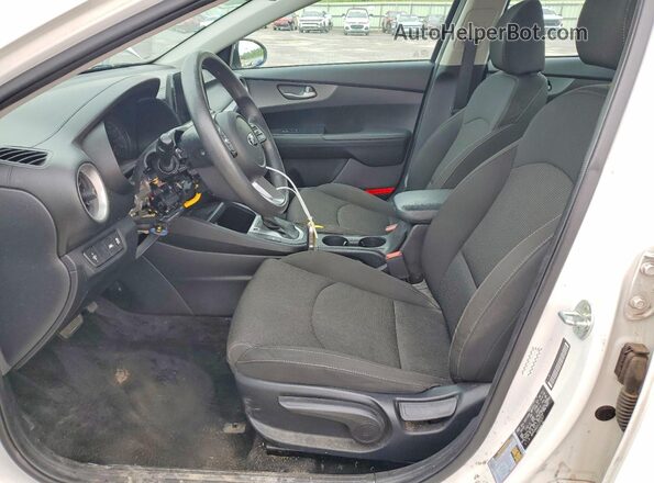 3KPF24AD2LE232317 2020 KIA FORTE White Սալոնի դիմացի տեսք