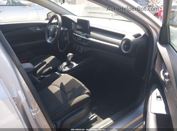 3KPF24AD2LE248162 2020 KIA FORTE Gray Widok wnętrza z przodu