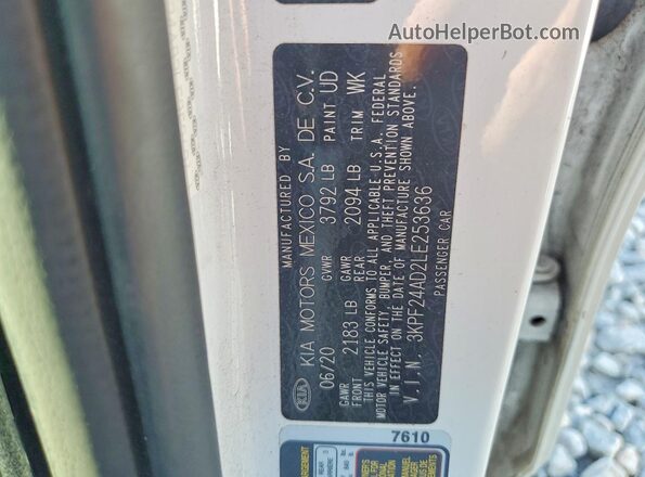 3KPF24AD2LE253636 2020 KIA FORTE White Widok komory silnika