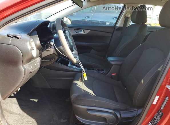 3KPF24AD2ME268266 2021 KIA FORTE Red Vista interior delantera