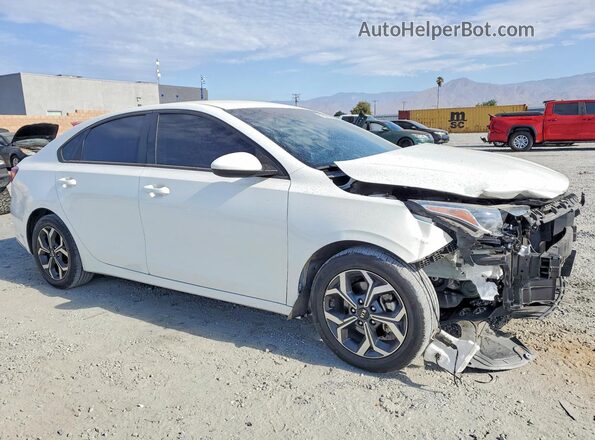 3KPF24AD2ME268784 2021 KIA FORTE White Delantero derecho