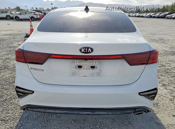 3KPF24AD2ME268784 2021 KIA FORTE White Vista trasera