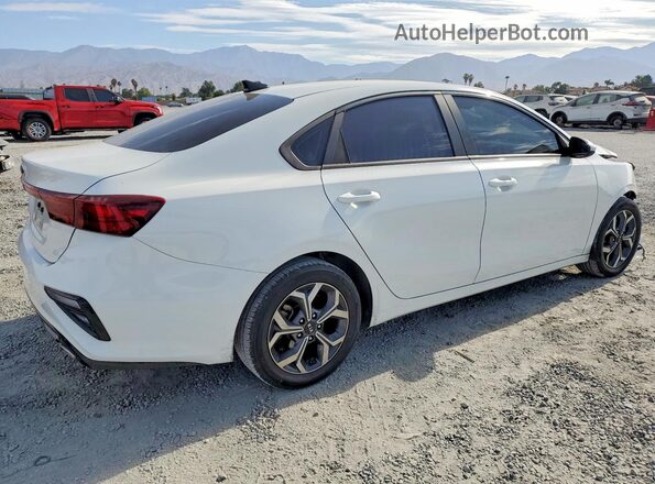 3KPF24AD2ME268784 2021 KIA FORTE White Trasero derecho