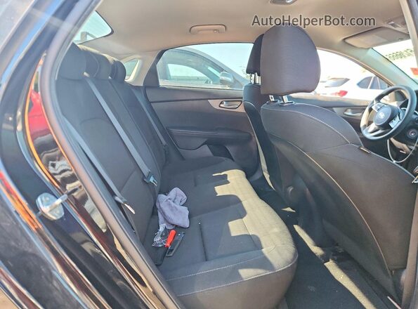 3KPF24AD2ME268817 2021 KIA FORTE Black Vista de los asientos traseros