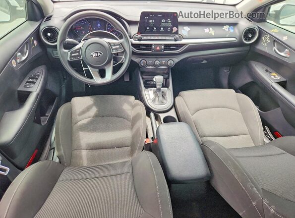 3KPF24AD2ME309947 2021 KIA FORTE White Widok deski rozdzielczej