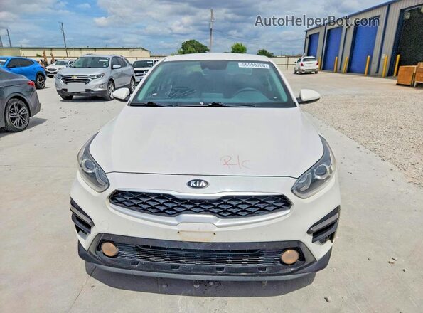 3KPF24AD2ME309947 2021 KIA FORTE White Widok z przodu