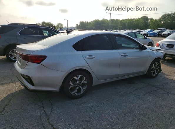 3KPF24AD2ME398838 2021 KIA FORTE Серебряный Задняя правая четверть