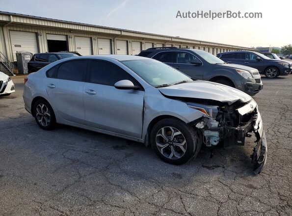 3KPF24AD2ME398838 2021 KIA FORTE Серебряный Передняя правая четверть