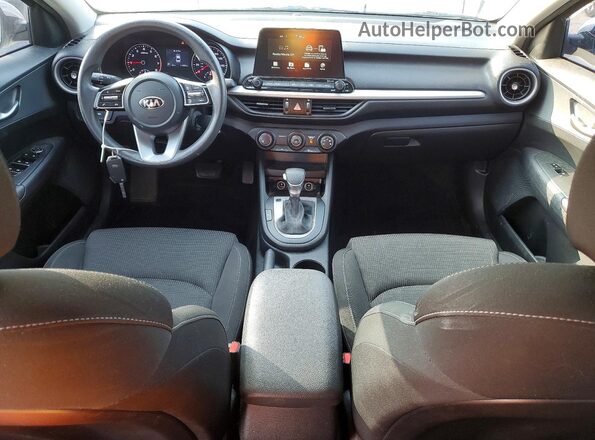 3KPF24AD2ME398838 2021 KIA FORTE Серебряный Вид панели приборов