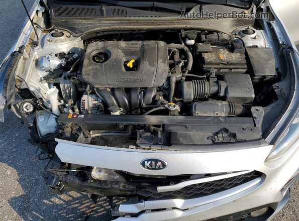 3KPF24AD2ME398838 2021 KIA FORTE Серебряный Вид задней части салона