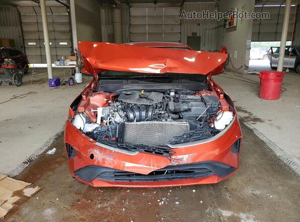 3KPF24AD2NE437672 2022 KIA FORTE Оранжевый Вид спереди