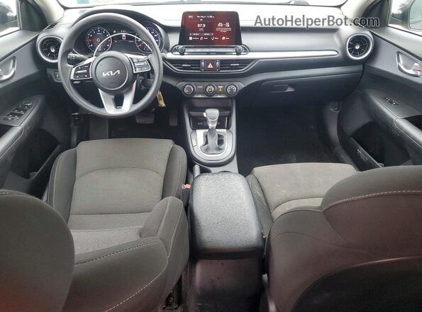 3KPF24AD2PE553523 2023 KIA FORTE Black Vista del salpicadero