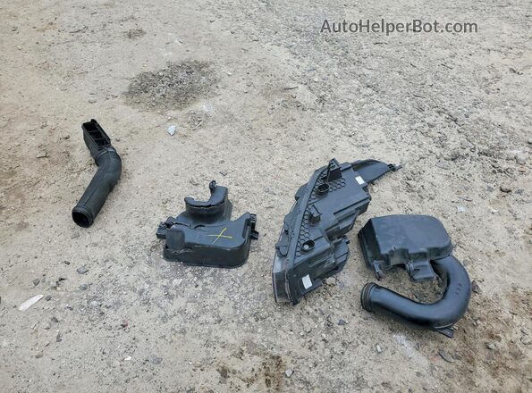 3KPF24AD2PE553523 2023 KIA FORTE Black Vista del compartimento del motor