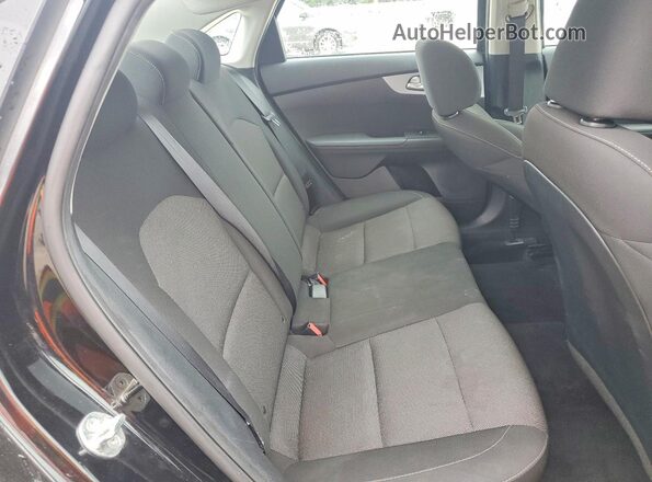 3KPF24AD2PE553523 2023 KIA FORTE Black Vista de los asientos traseros