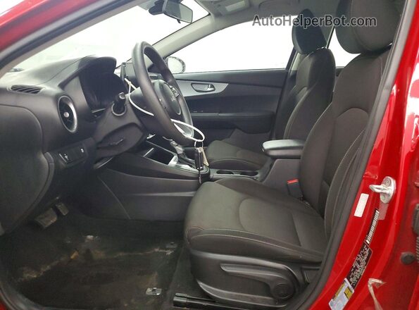 3KPF24AD2PE571195 2023 KIA FORTE Красный Вид салона спереди
