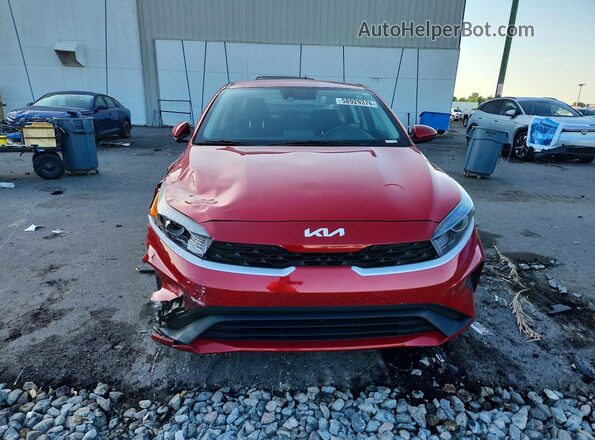 3KPF24AD2PE592080 2023 KIA FORTE Красный Вид спереди