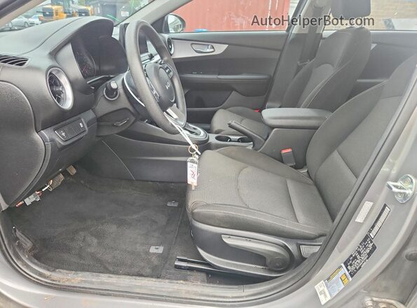 3KPF24AD2PE595819 2023 KIA FORTE Gray Widok wnętrza z przodu