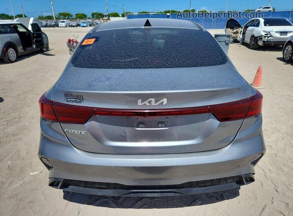 3KPF24AD2PE641245 2023 KIA FORTE Silver უკანა ხედი