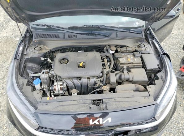 3KPF24AD2PE643089 2023 KIA FORTE Black უკანა სალონის ხედი