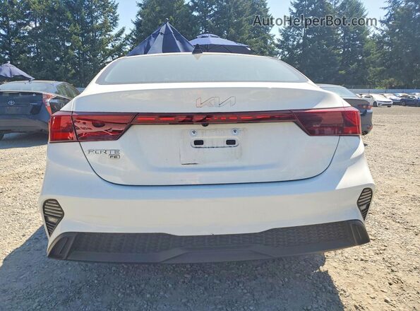 3KPF24AD2RE692344 2024 KIA FORTE Белый Вид сзади