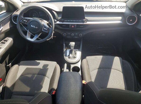3KPF24AD2RE692344 2024 KIA FORTE Белый Вид панели приборов