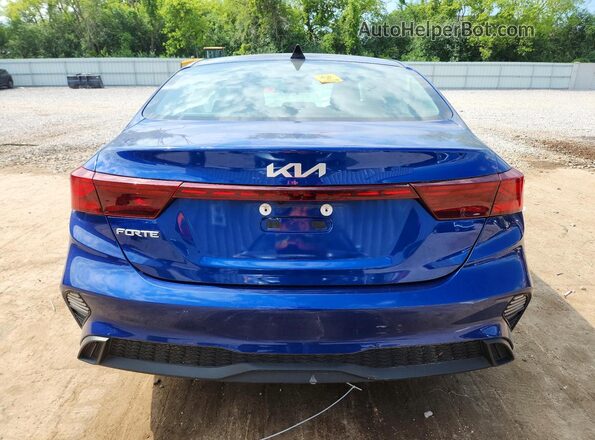 3KPF24AD2RE736813 2024 KIA FORTE Blue Вид ззаду