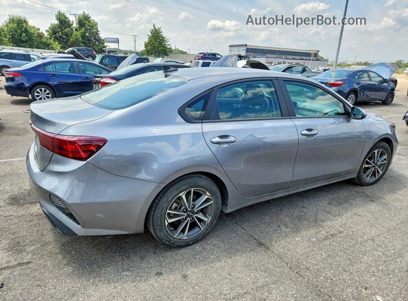 3KPF24AD2RE768564 2024 KIA FORTE Silver Tył prawy