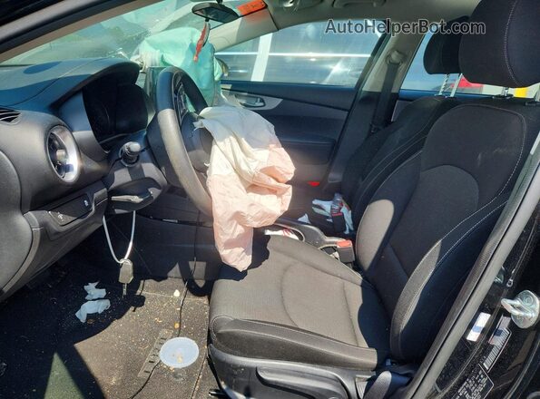 3KPF24AD2RE771920 2024 KIA FORTE Black Widok wnętrza z przodu