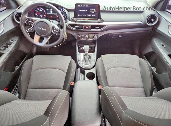 3KPF24AD2RE778320 2024 KIA FORTE Gray Вид панелі приладів