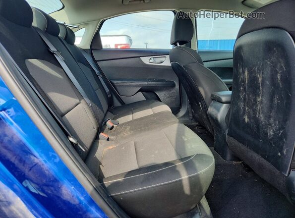 3KPF24AD2RE793996 2024 KIA FORTE Blue Հետևի նստատեղերի տեսք