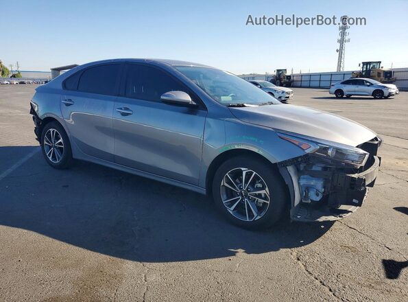 3KPF24AD2RE794937 2024 KIA FORTE Silver Delantero derecho