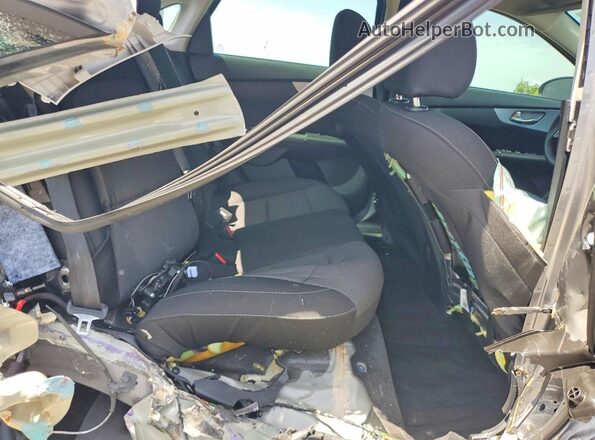 3KPF24AD2RE835633 2024 KIA FORTE Silver Vista de los asientos traseros