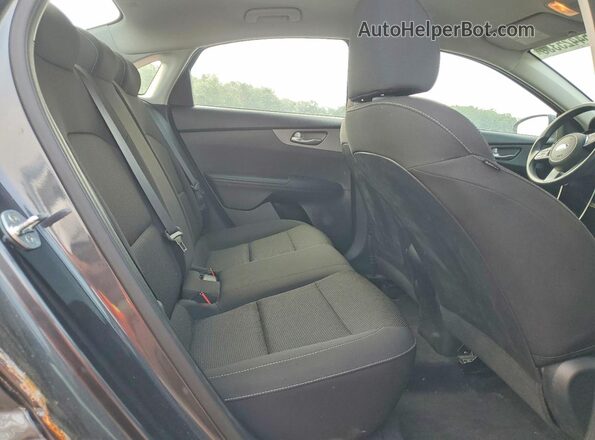 3KPF24AD3KE080885 2019 KIA FORTE Gray Rear seats view
