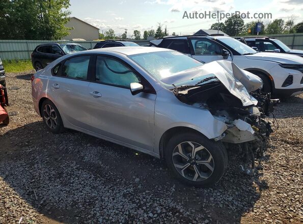 3KPF24AD3ME345808 2021 KIA FORTE Серебряный Передняя правая четверть