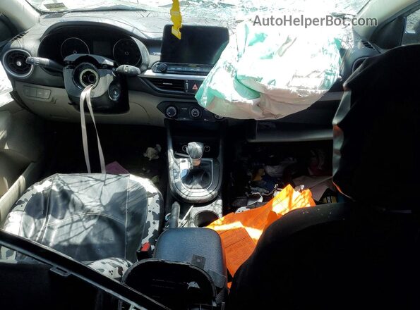 3KPF24AD3ME364519 2021 KIA FORTE Black Widok deski rozdzielczej