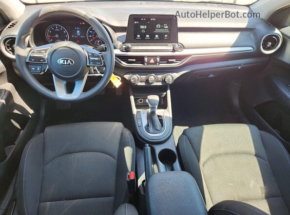 3KPF24AD3ME394801 2021 KIA FORTE Серый Вид панели приборов
