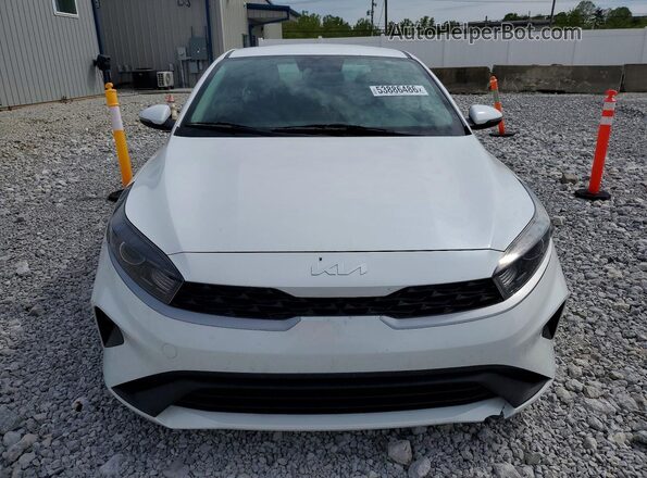 3KPF24AD3NE424123 2022 KIA FORTE White Դիմացի տեսք