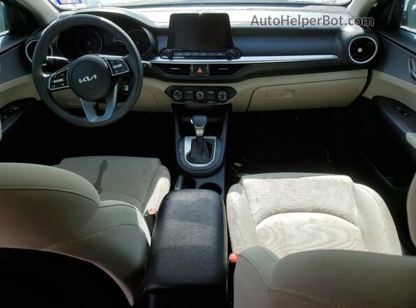 3KPF24AD3NE438717 2022 KIA FORTE Black Widok deski rozdzielczej
