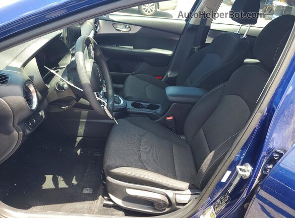 3KPF24AD3NE438880 2022 KIA FORTE Blue Widok wnętrza z przodu