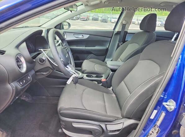 3KPF24AD3PE526086 2023 KIA FORTE Blue Vista interior delantera